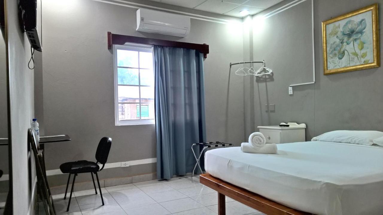 סן איגנאסיו Maya Bella Downtown Hotel מראה חיצוני תמונה