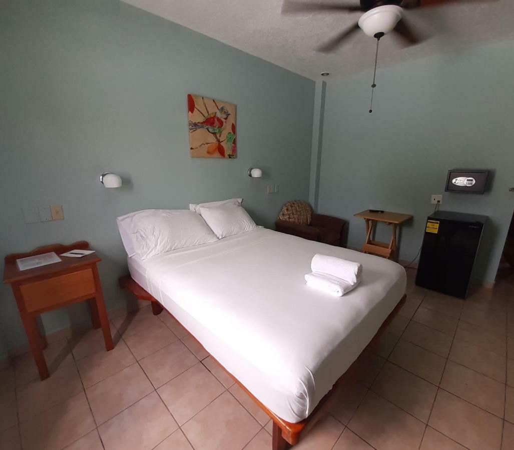 סן איגנאסיו Maya Bella Downtown Hotel מראה חיצוני תמונה