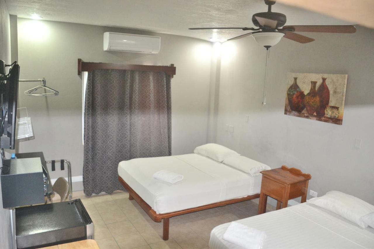 סן איגנאסיו Maya Bella Downtown Hotel מראה חיצוני תמונה